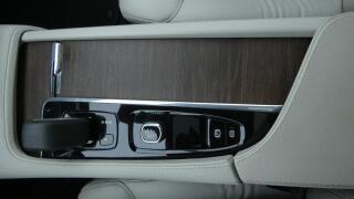 Volvo V90 B4 Drive-E AWD aut. Cross Coun - náhled 17