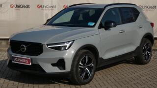 Volvo XC40 B3 PLUS DARK