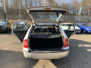 Škoda Octavia 1,6 MPI Tour Combi,ČR - náhled 18