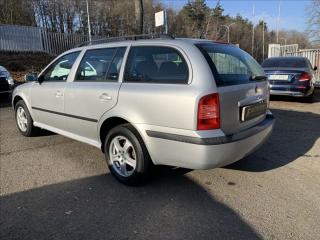 Škoda Octavia 1,6 MPI Tour Combi,ČR - náhled 6