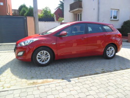 Hyundai i30 1.6 KLIMA . Koup v CZ, 1. maj