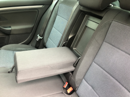 Volkswagen Golf Variant (2011) 2,0TDi STYLE nez. top. panoram - náhled 33