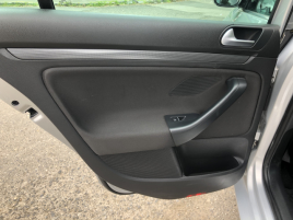 Volkswagen Golf Variant (2011) 2,0TDi STYLE nez. top. panoram - náhled 34