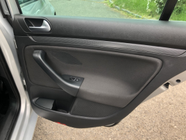 Volkswagen Golf Variant (2011) 2,0TDi STYLE nez. top. panoram - náhled 44