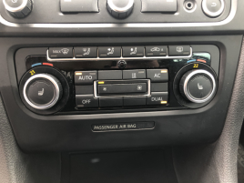 Volkswagen Golf Variant (2011) 2,0TDi STYLE nez. top. panoram - náhled 56