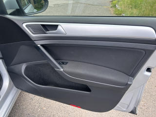 Volkswagen Golf Variant (2015) 1,2TSi DSG 81kW "Cup" - náhled 41