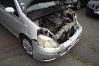 Toyota Yaris (2005) 1.0 VVT-i, Klima, Pojízdné ! - náhled 11