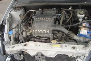 Toyota Yaris (2005) 1.0 VVT-i, Klima, Pojízdné ! - náhled 9