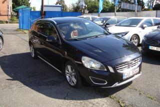 Volvo V60 D3,, R design Servis.historie
