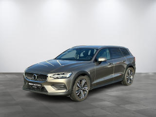 Volvo V60 T5 CrossCountry REZERVACE