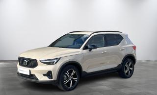 Volvo XC40 B4 PLUS Pixel REZERVACE