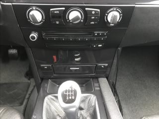 BMW Řada 5 2,0 520d Touring - náhled 15