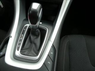 Ford Mondeo 2,0 TDCi 110kW automat,navigac - náhled 26