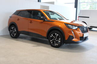 Peugeot 2008 1.2i,�R,1.maj,tov�rn� z�ruka