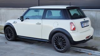 Mini One 1,6i 72 KW - náhled 4