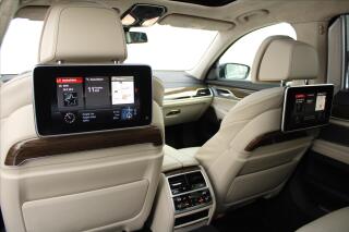 BMW Řada 7 750Li xDrive LASER MASÁŽE ČR - náhled 38