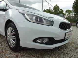 Kia Ceed 1,4i16V 73kW - náhled 11