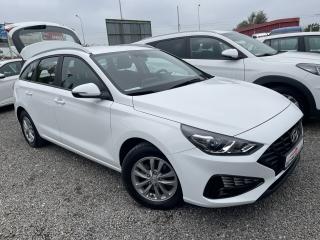 Hyundai i30 1.6 CRDi NEHAVAROVNO-NAVI-R!