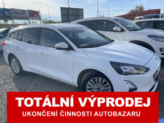 Ford Focus 1.5i 110kW TITANIUM 8st/AT �R!