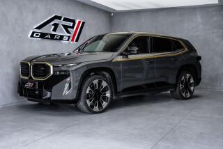 BMW XM Individual Mas�e B&W