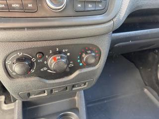 Dacia Dokker (2017) 1.6i 75 kW ČR DPH KLIMA - náhled 11