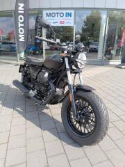 Moto Guzzi V9 Bobber Nero Essenziale