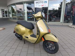 Vespa GTS 125 Super Sport Verde Ambizioso matt