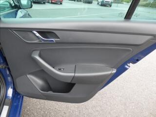 Škoda Rapid 1,4 TSI DSG,92kW,koupeno ČR,se - náhled 46