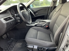BMW Řada 5 (2005) Kombi 530 D - náhled 11