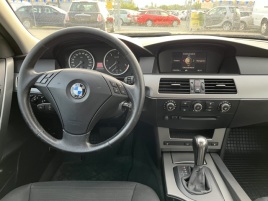 BMW Řada 5 (2005) Kombi 530 D - náhled 13