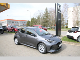 Toyota Yaris Mazda 1.5 116k AT Centre-Line