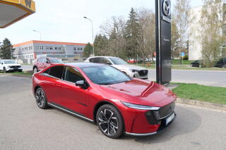 Mazda 6e 258k RWD Takumi, �ern� k��e