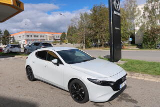 Mazda 3 2.0 X186 AT AWD, Bose,360�kam.