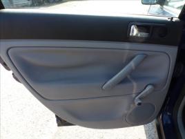 Volkswagen Passat 1,6 Bez dokladů !!! - náhled 16