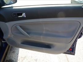 Volkswagen Passat 1,6 Bez dokladů !!! - náhled 24