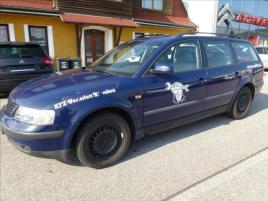 Volkswagen Passat 1,6 Bez dokladů !!! - náhled 9