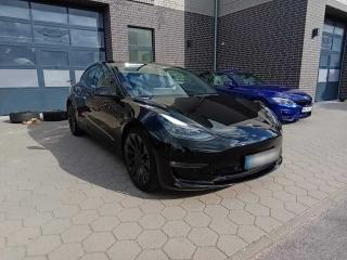 Tesla Model 3 377kw PERFORMANCE