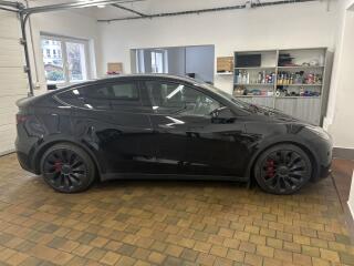Tesla Model Y PERFORMANCE 393kw 21ALU
