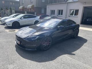 Tesla Model S PLAID PERFORMANCE