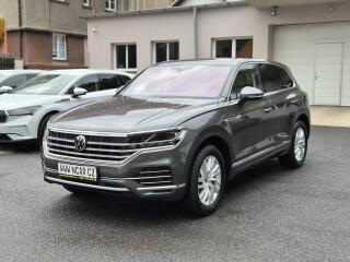 Volkswagen Touareg 3.0TDi 170kw 4x4 DSG TZ 19ALU