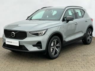 Volvo XC40 PLUS B3 FWD 120kW