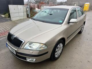 �koda Octavia 2.0TDI 103KW ELEGANCE - XENONY