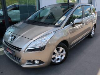 Peugeot 5008 2.0 HDi,110kW,Nov��R,7m�st