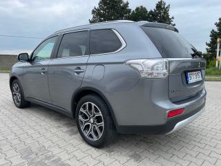 Mitsubishi Outlander (2014) 2,2 DI-D 7 míst - náhled 5