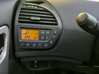 Citroën C4 Picasso (2012) 1,6i ČR 113t.KM! PRAV.SERVIS ! - náhled 24