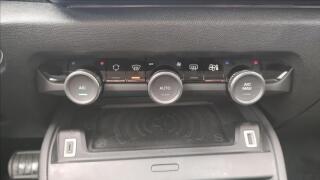 Citroën C4 1,2   EAT 8 96kw MAX - náhled 9