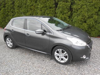 Peugeot 208 NAVI.LED,CHROM, 117TKm!!