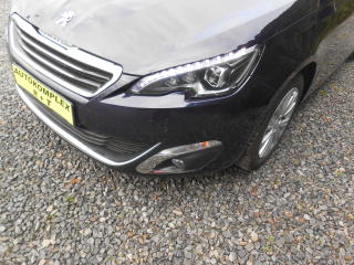 Peugeot 308 1,6  NAVI,KAMERA.FULL LED - náhled 12