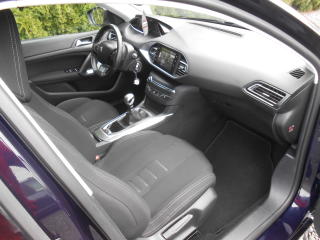 Peugeot 308 1,6  NAVI,KAMERA.FULL LED - náhled 16