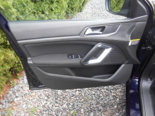 Peugeot 308 1,6  NAVI,KAMERA.FULL LED - náhled 24